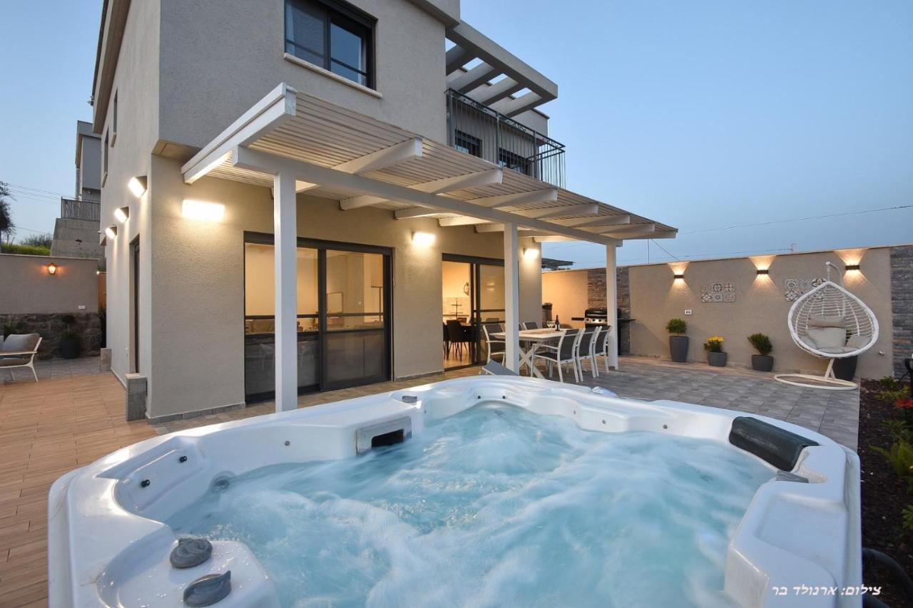 Villa וילה מגדלא Extérieur photo