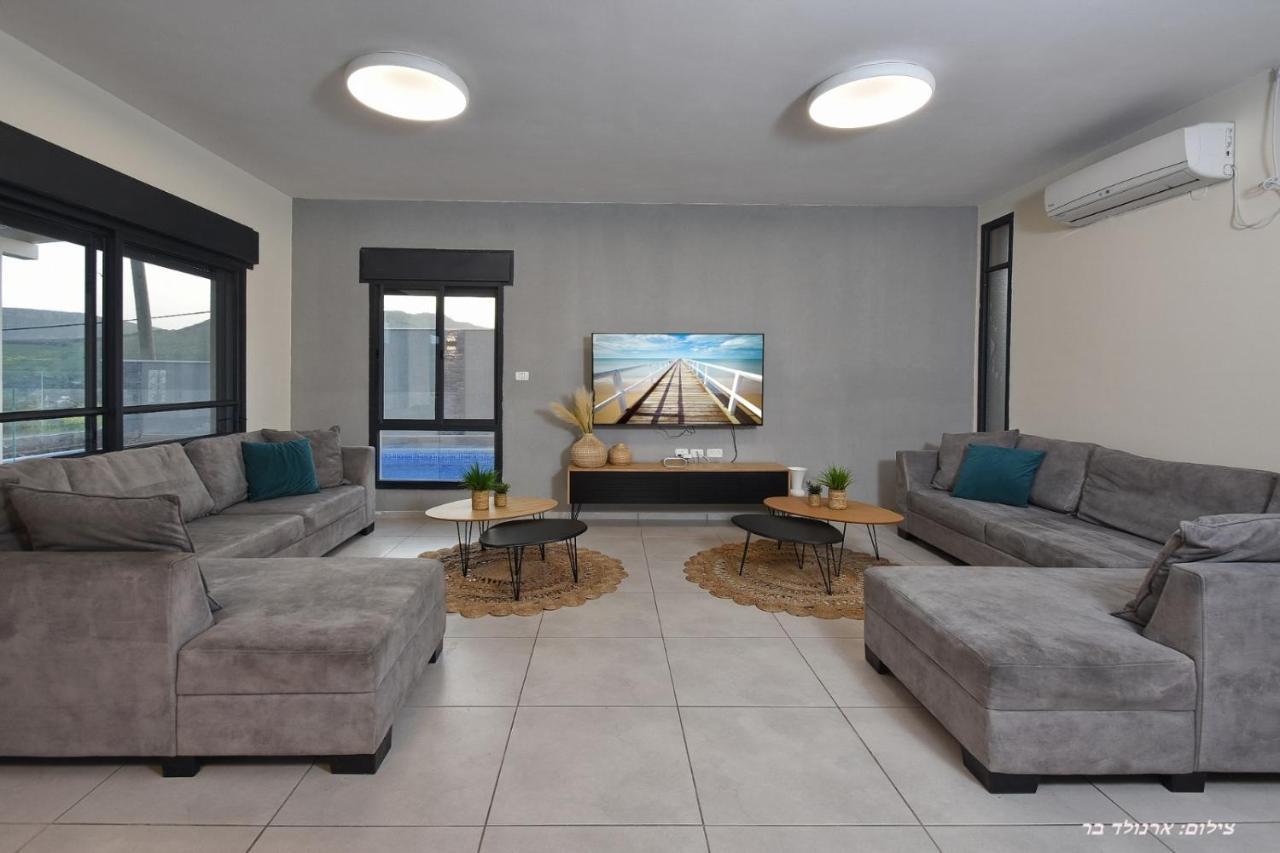 Villa וילה מגדלא Extérieur photo