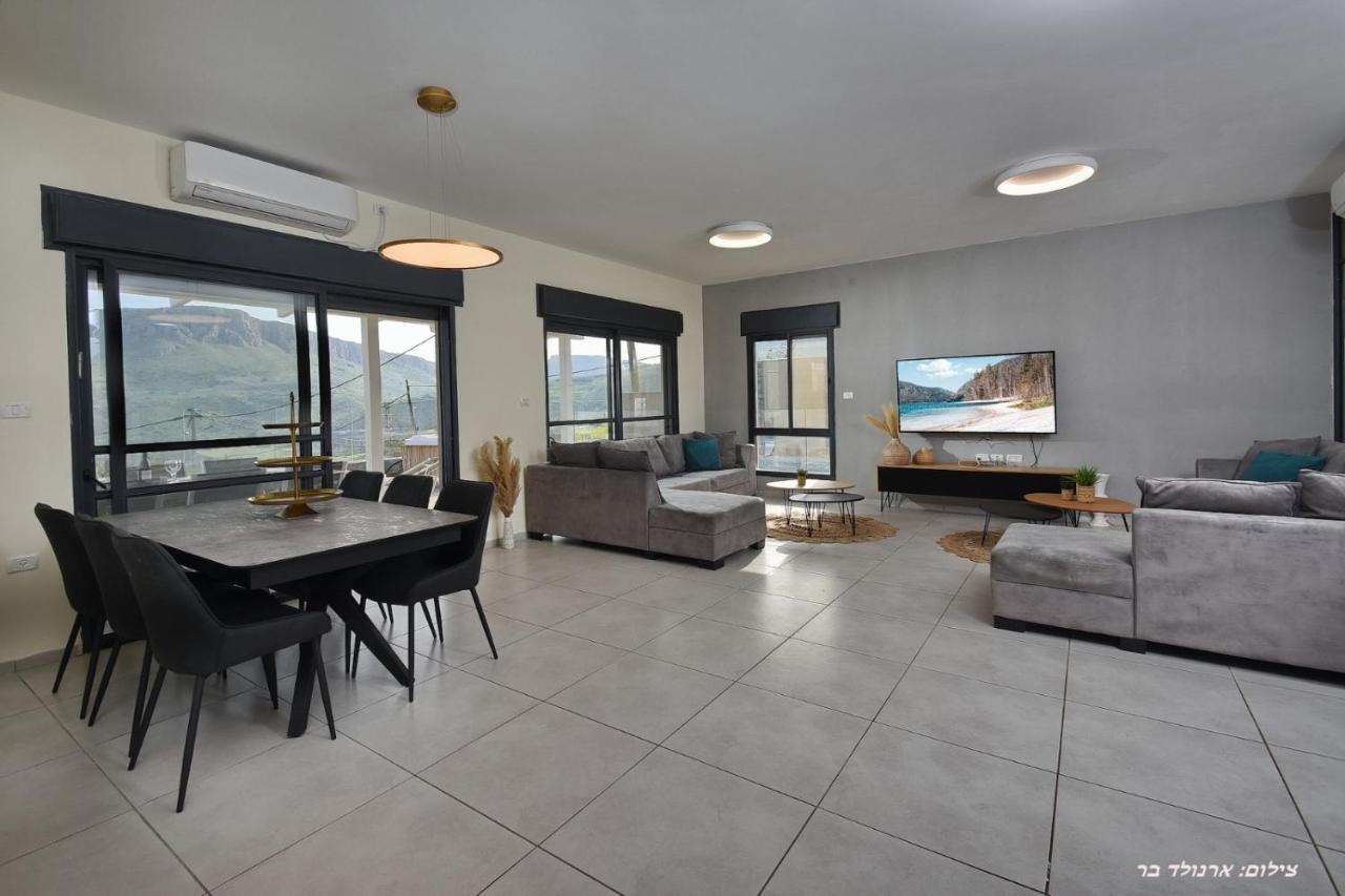 Villa וילה מגדלא Extérieur photo