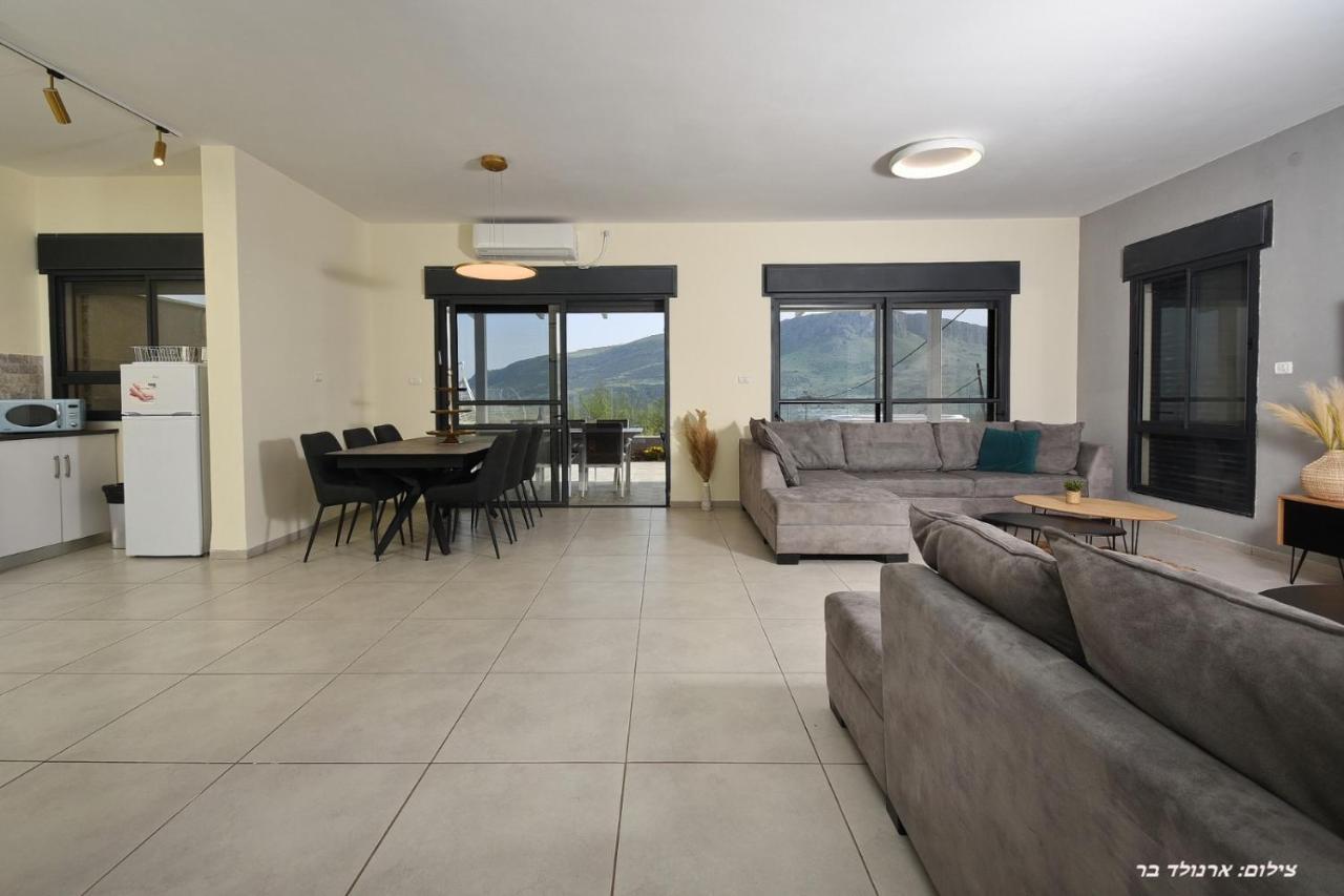 Villa וילה מגדלא Extérieur photo