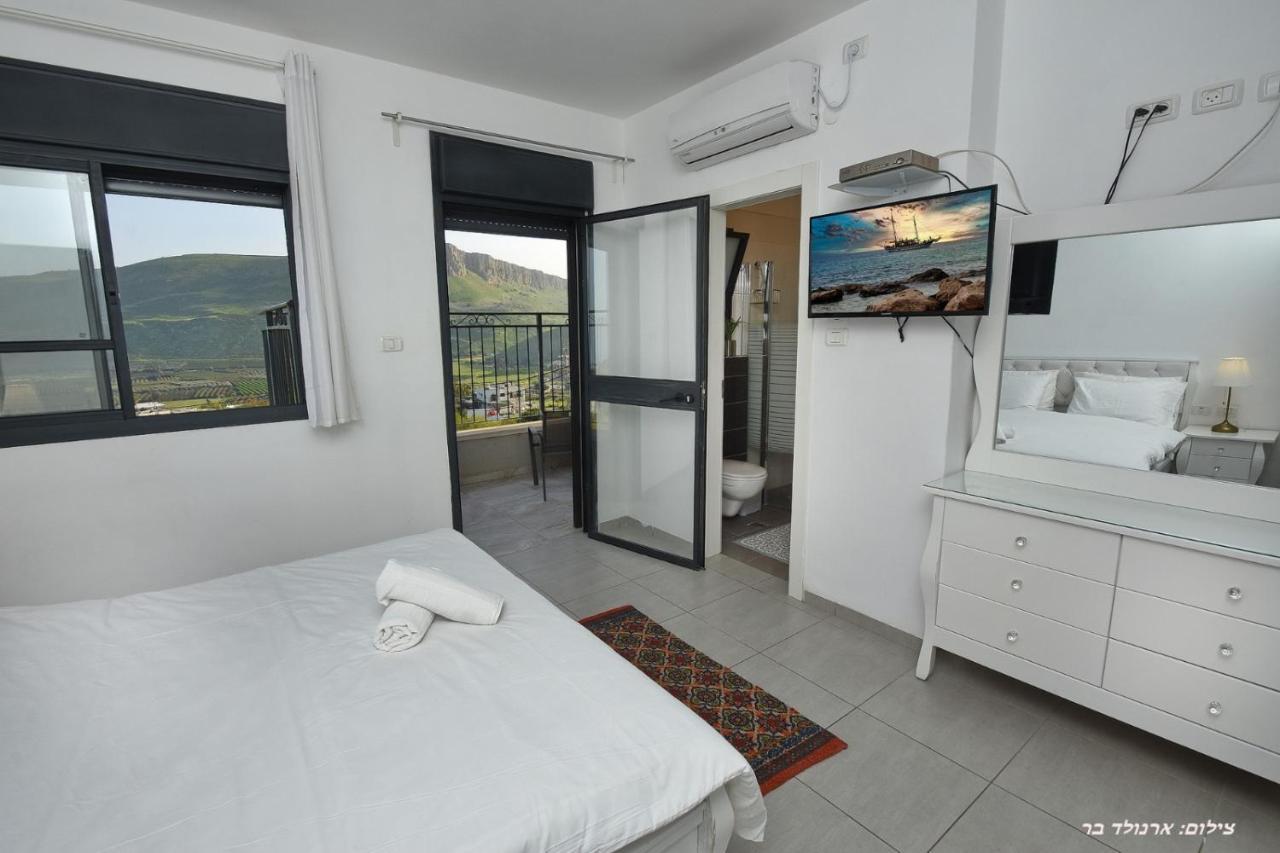 Villa וילה מגדלא Extérieur photo