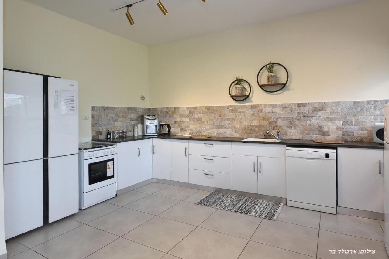 Villa וילה מגדלא Extérieur photo