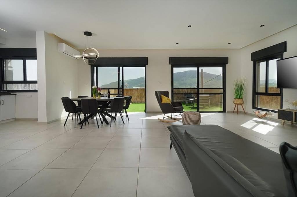 Villa וילה מגדלא Chambre photo